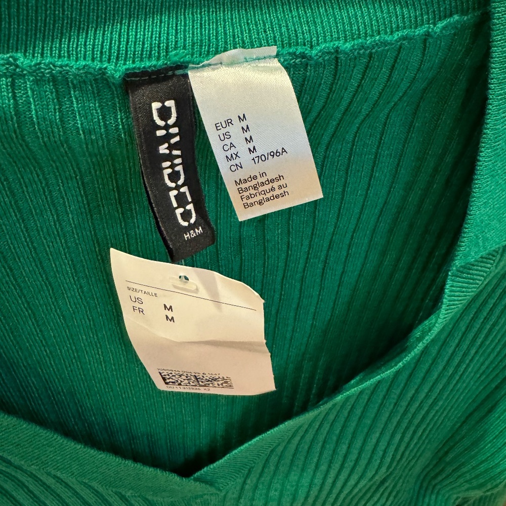 H&M Collared Rib Knit Top, Green, NWT, M - Picture 3 of 4